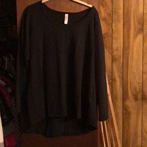 LuLaroe Lynnae top